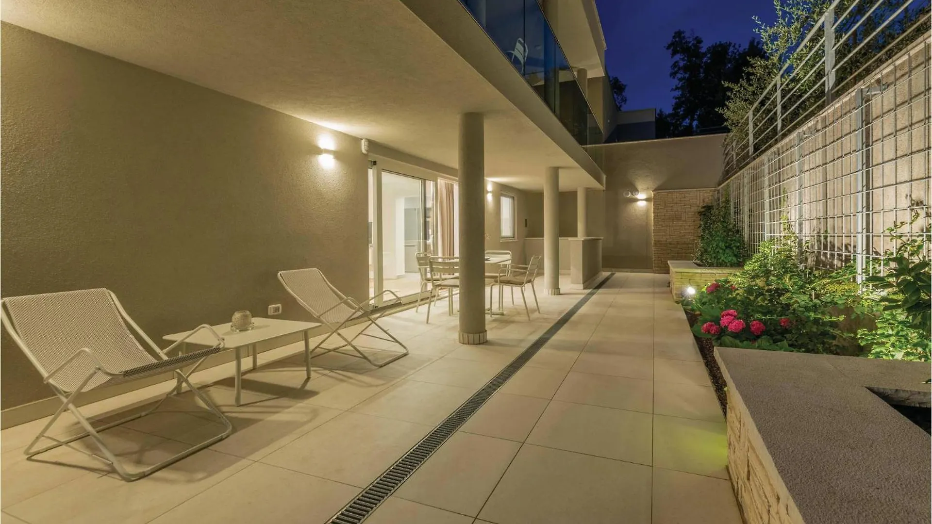Nice Apartment In Plomin With Jacuzzi